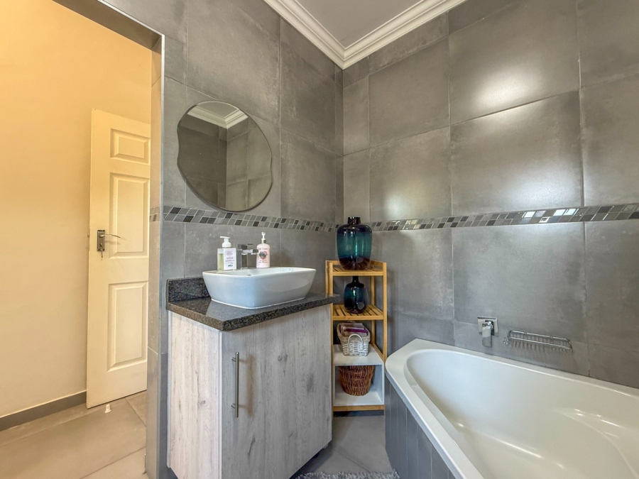 4 Bedroom Property for Sale in Leloko Lifestyle Estate North West